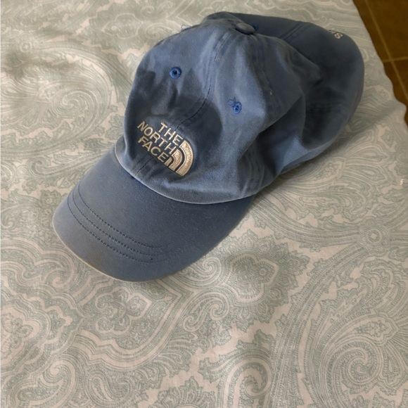 The North Face Light Blue Cap - Picture 1 of 1